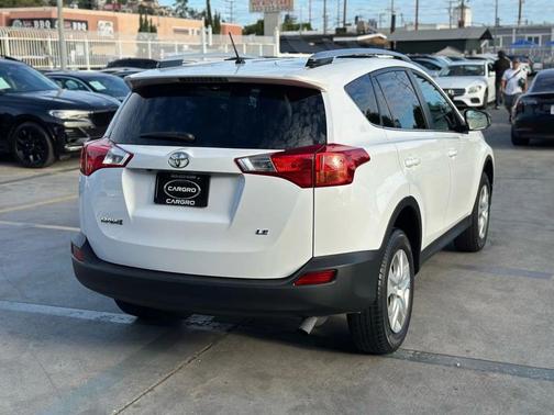 2014 Toyota RAV4 LE