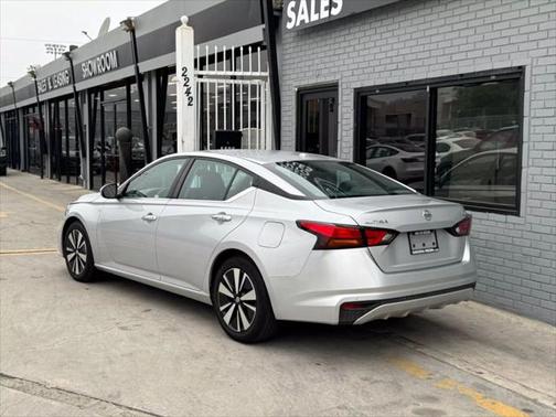 2021 Nissan Altima 2.5 SV