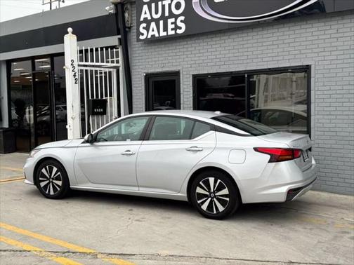 2021 Nissan Altima 2.5 SV