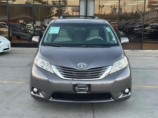 2013 Toyota Sienna XLE