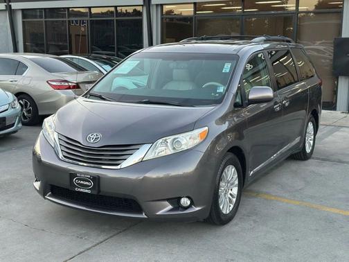 2013 Toyota Sienna XLE
