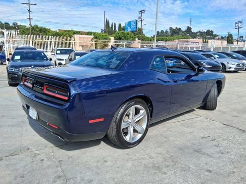 2015 Dodge Challenger SXT