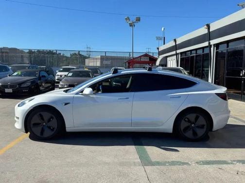 2020 Tesla Model 3 Standard Range