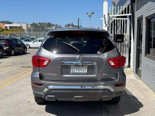 2018 Nissan Pathfinder SV