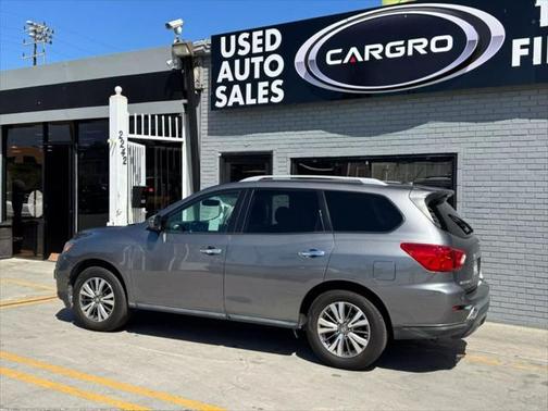 2018 Nissan Pathfinder SV