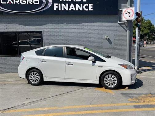 2014 Toyota Prius Plug-in Advanced