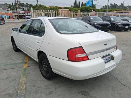 2000 Nissan Altima SE