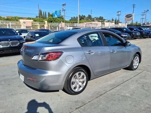 Liquid Silver Metallic 2013 Mazda Mazda3 i SV