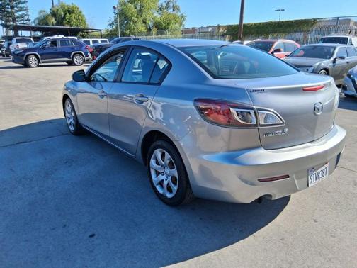 Liquid Silver Metallic 2013 Mazda Mazda3 i SV