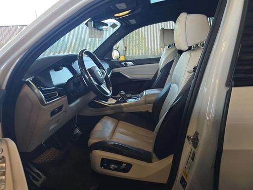 2019 BMW X7 xDrive50i