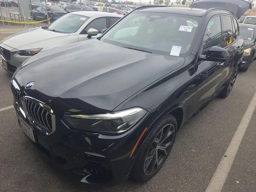 Carbon Black Metallic 2021 BMW X5 xDrive40i