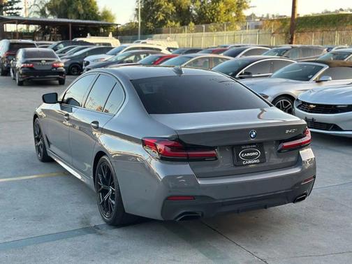 2021 BMW 540 540i