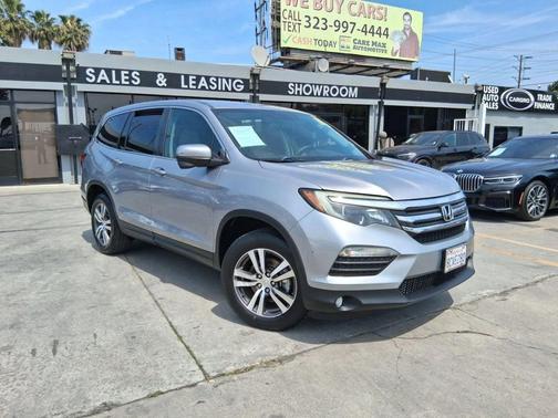 Lunar Silver Metallic 2017 Honda Pilot EX