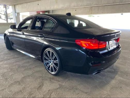 2019 BMW 540 540i