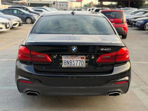 2019 BMW 540 540i
