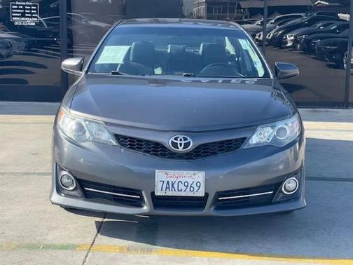 Gray 2013 Toyota Camry SE