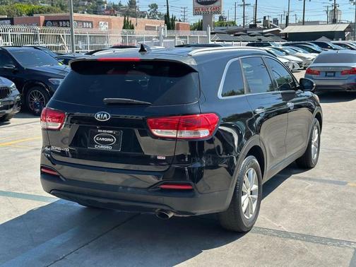2016 Kia Sorento LX