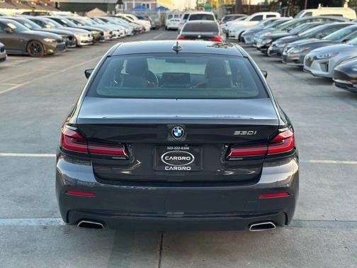 2021 BMW 530 530i