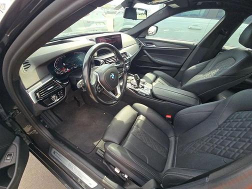 2021 BMW 530 530i