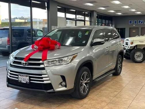 2017 Toyota Highlander LE