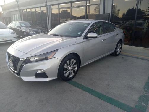 2022 Nissan Altima S FWD