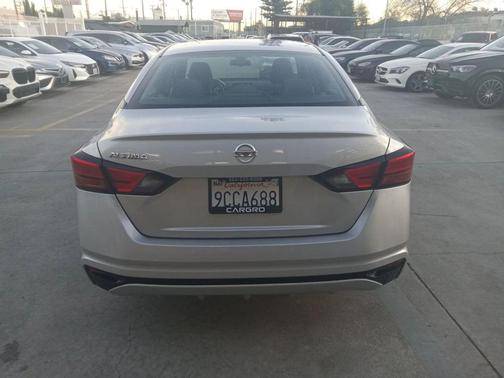 2022 Nissan Altima S FWD