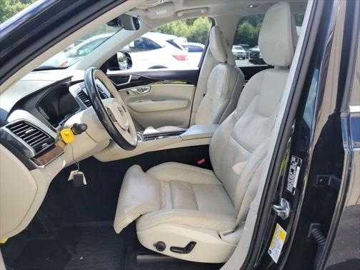 2017 Volvo XC90 Hybrid T8 Inscription