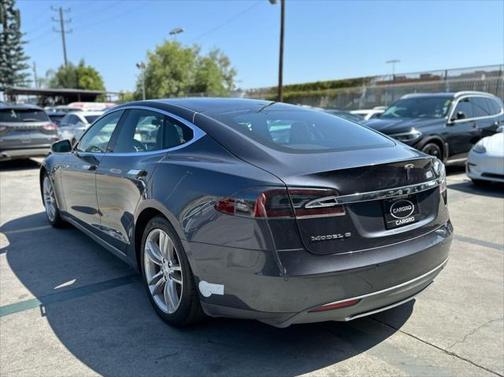 2015 Tesla Model S 70D