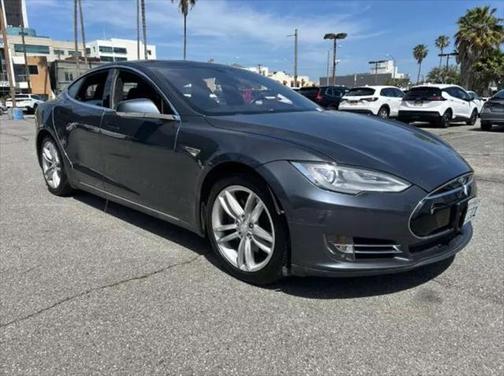 2015 Tesla Model S 70D