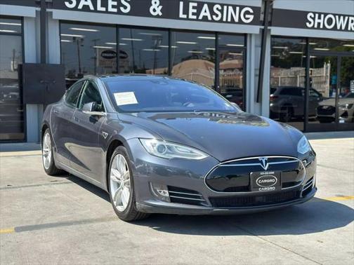 2015 Tesla Model S 70D