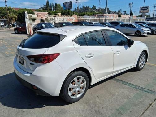 2016 Mazda Mazda3 i Sport