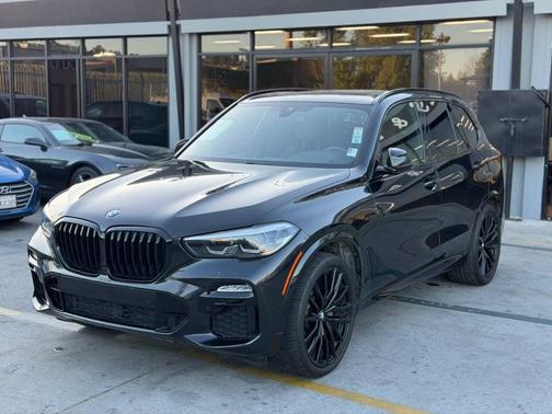 Black Sapphire Metallic 2020 BMW X5 sDrive40i
