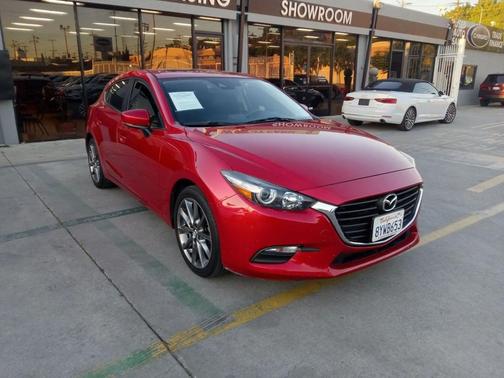 2018 Mazda Mazda3 Touring