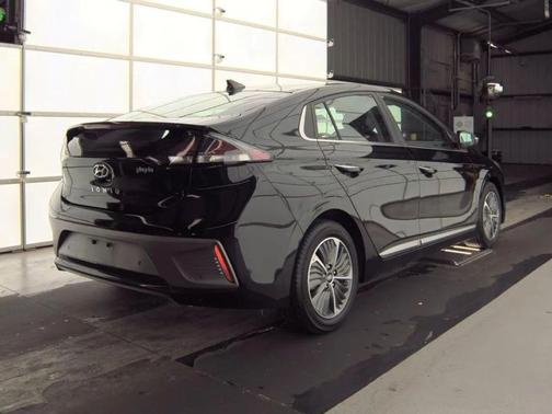 2021 Hyundai IONIQ Plug-In Hybrid Limited