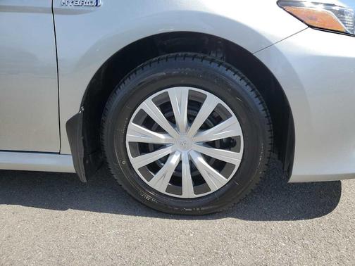 2021 Toyota Camry Hybrid LE