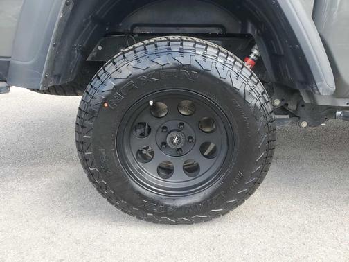 Sting Gray Clearcoat 2020 Jeep Gladiator Rubicon