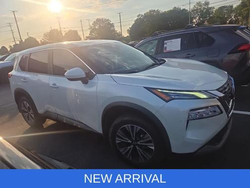 White 2023 Nissan Rogue SV