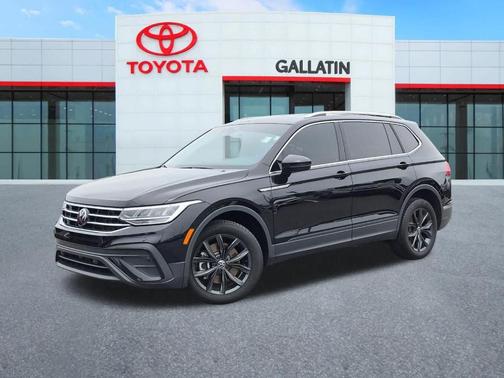 Deep Black Pearl Effect 2024 Volkswagen Tiguan 2.0T SE