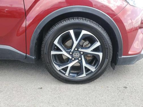Ruby Flare Pearl 2018 Toyota C-HR XLE