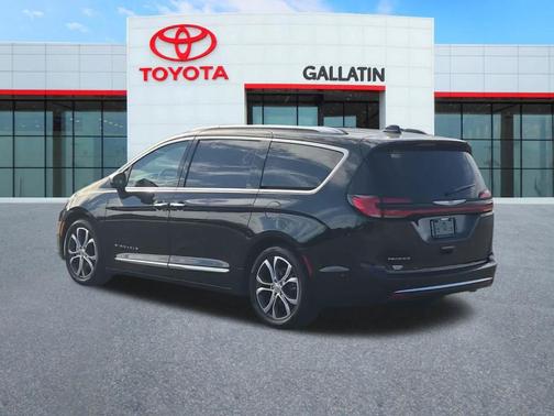 Diamond Black 2024 Chrysler Pacifica Pinnacle