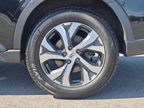 Crystal Black Silica 2022 Subaru Outback Touring