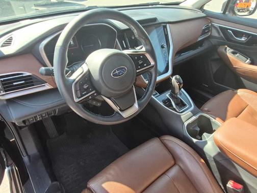Crystal Black Silica 2022 Subaru Outback Touring