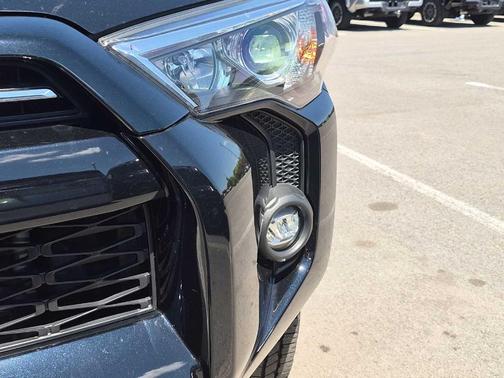 Midnight Black Metallic 2022 Toyota 4Runner SR5 Premium