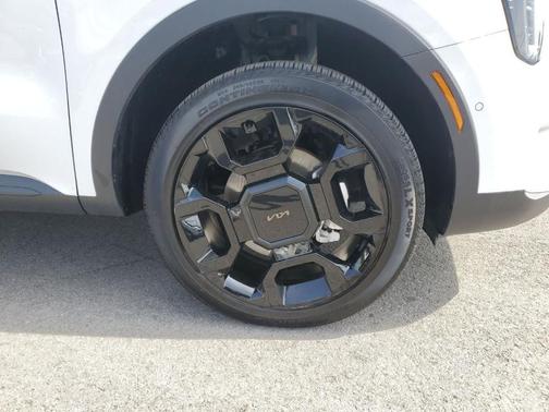 Glacial White Pearl 2025 Kia Sorento SX