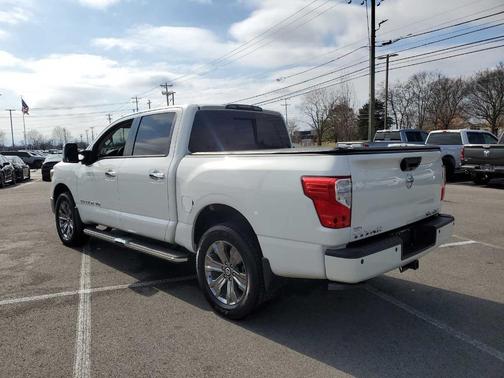 2019 Nissan Titan SL