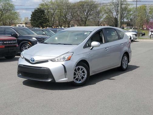 2016 Toyota Prius v Four