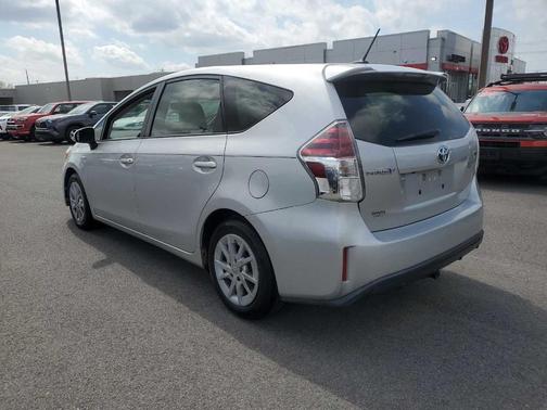 2016 Toyota Prius v Four
