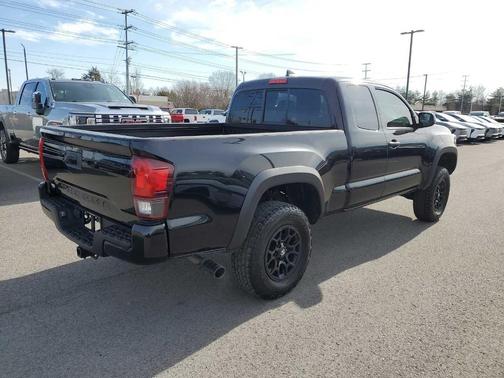 2022 Toyota Tacoma SR