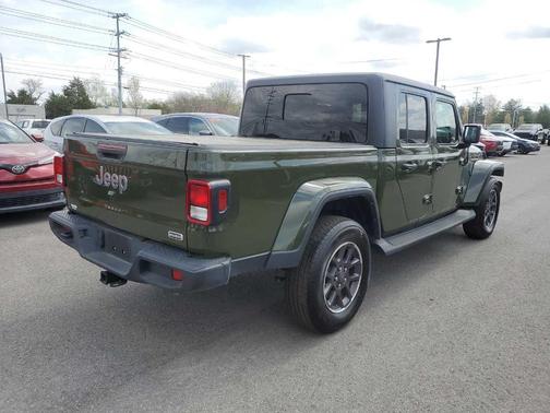 Sarge Green Clearcoat 2022 Jeep Gladiator Overland