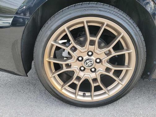 Midnight Black Metallic 2023 Toyota Camry SE Nightshade